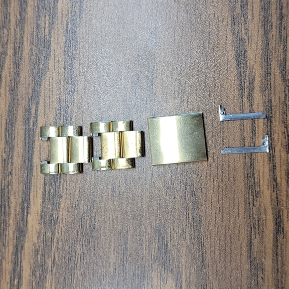 Q&Q Quartz Watch - Picture 3 of 3